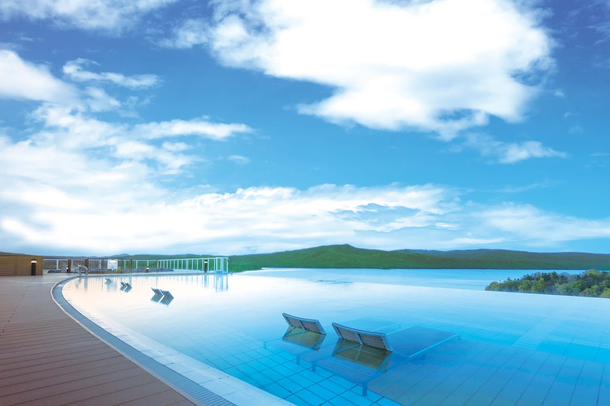 Night 8 — New Akan Hotel, Akanko Onsen — photo 10