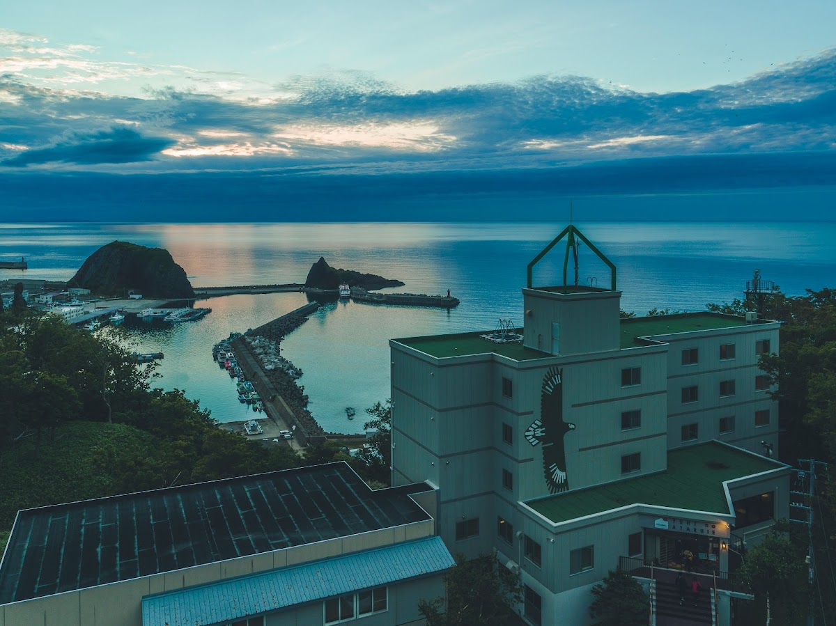 Night 4 — Shiretoko Yuhi no Ataruie Onsen Hostel, Utoro — photo 1